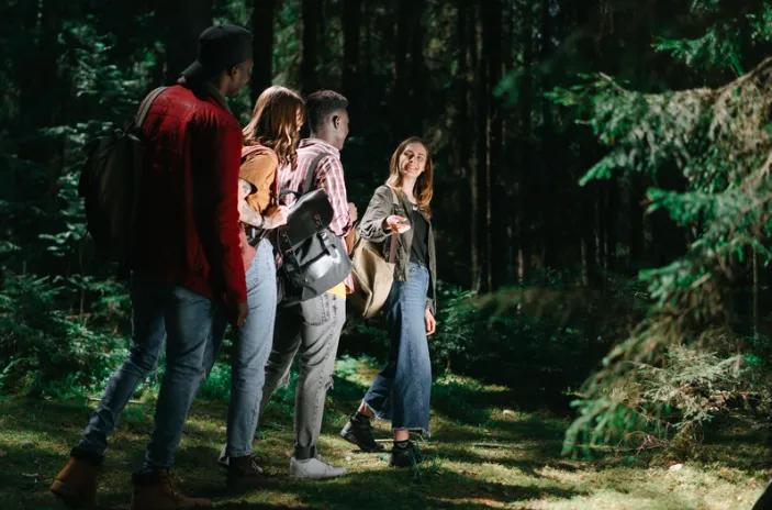 Choosing the Right Outdoor Program Without Breaking Your Budget